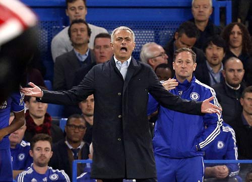 Chelsea sa sút vì... Mourinho cố ý làm cho thua - 1