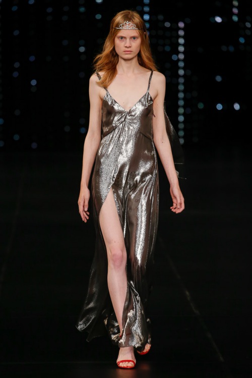 1001 cách mặc đẹp với váy ngủ - 1