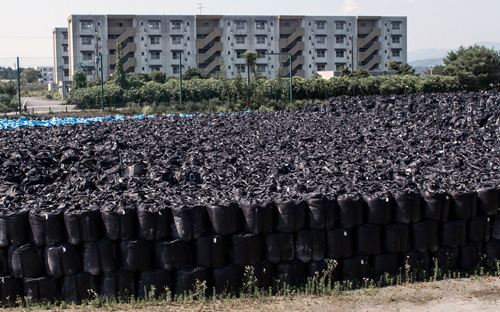 Ảnh: Bên trong vùng cấm nhà máy điện hạt nhân Fukushima - 11