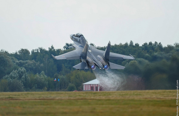 Máy bay SU-30SM: Át chủ bài mới nhất của không quân Nga - 4