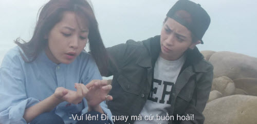 Video: Chi Pu bị Gil Lê "cưỡng hôn" - 1