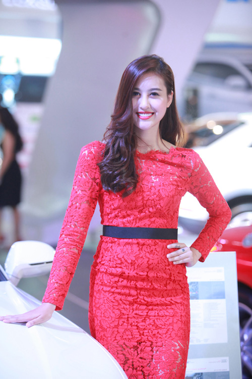 Phạm Hương, Kỳ Duyên xuất hiện bên dàn xế hộp bạc tỷ - 11