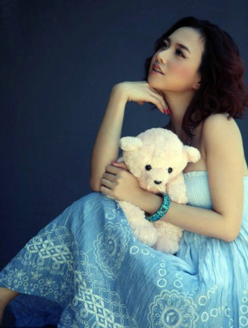 Vẻ đẹp khó rời mắt của Đinh Ngọc Diệp thời làm mẫu - 4