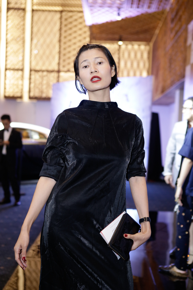 Lý Nhã Kỳ đọ sắc với Thu Thảo trên thảm đỏ Elle Show - 2