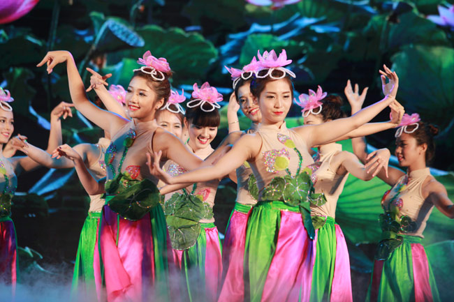 Nữ sinh Công Nghiệp giành ngôi Hoa khôi Sinh viên HN 2015 - 9