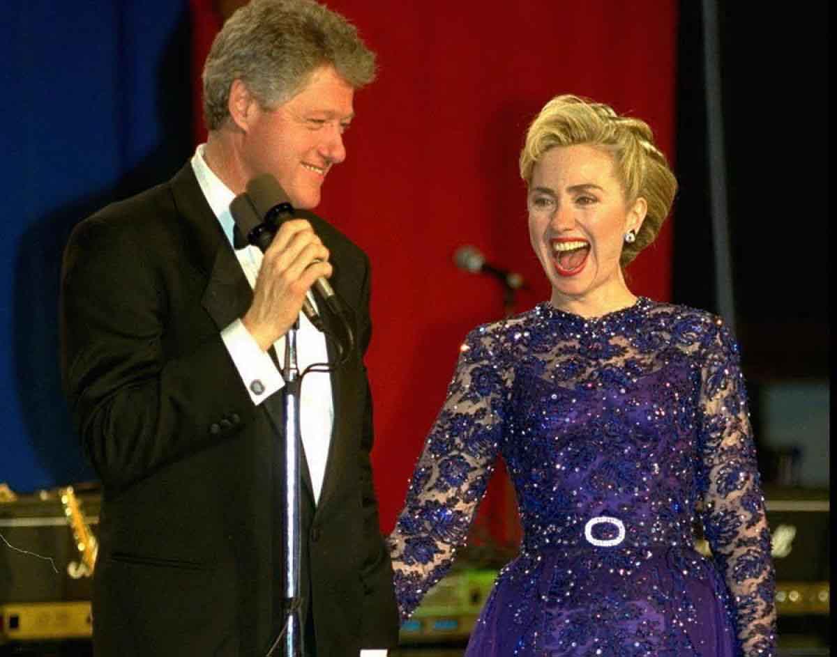 Vợ chồng Hillary – Bill Clinton và 40 năm mặn nồng - 8