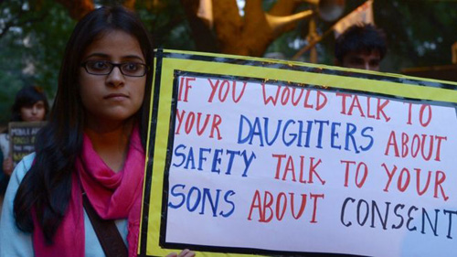 Bé gái 4 tuổi bị cưỡng hiếp gây phẫn nộ ở Ấn Độ - 1