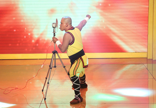 Phương Thanh, Hồng Vân sợ hãi vì những màn kungfu trên “Bạn Có Thực Tài?” - 5