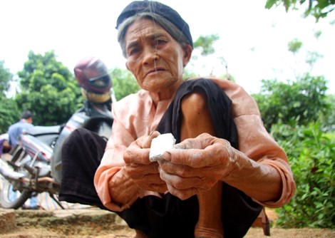 Gặp lại cặp vợ chồng duy nhất giữ tục ăn đất cổ xưa - 10