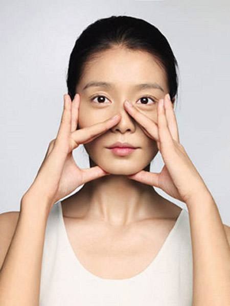 Bất ngờ với 3 tuyệt chiêu nâng mũi không đau - 2