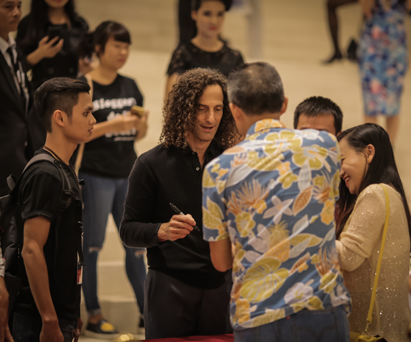“Vua kèn” Kenny G làm nức lòng giới mộ điệu thủ đô - 4