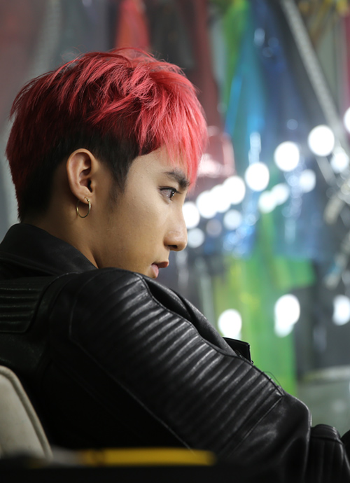 Sơn Tùng rơi nước mắt vì fan - 2