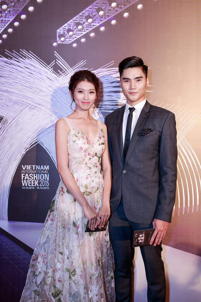 Angela Phương Trinh, Tóc Tiên đọ sức hút trên thảm đỏ - 15