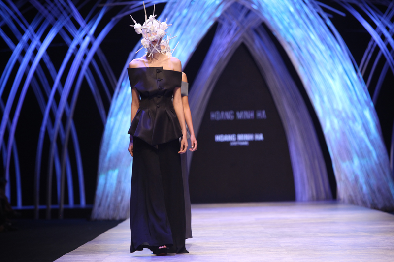 Á hậu Hoàng My "3 vòng như 1" khi trở lại sàn diễn - 8