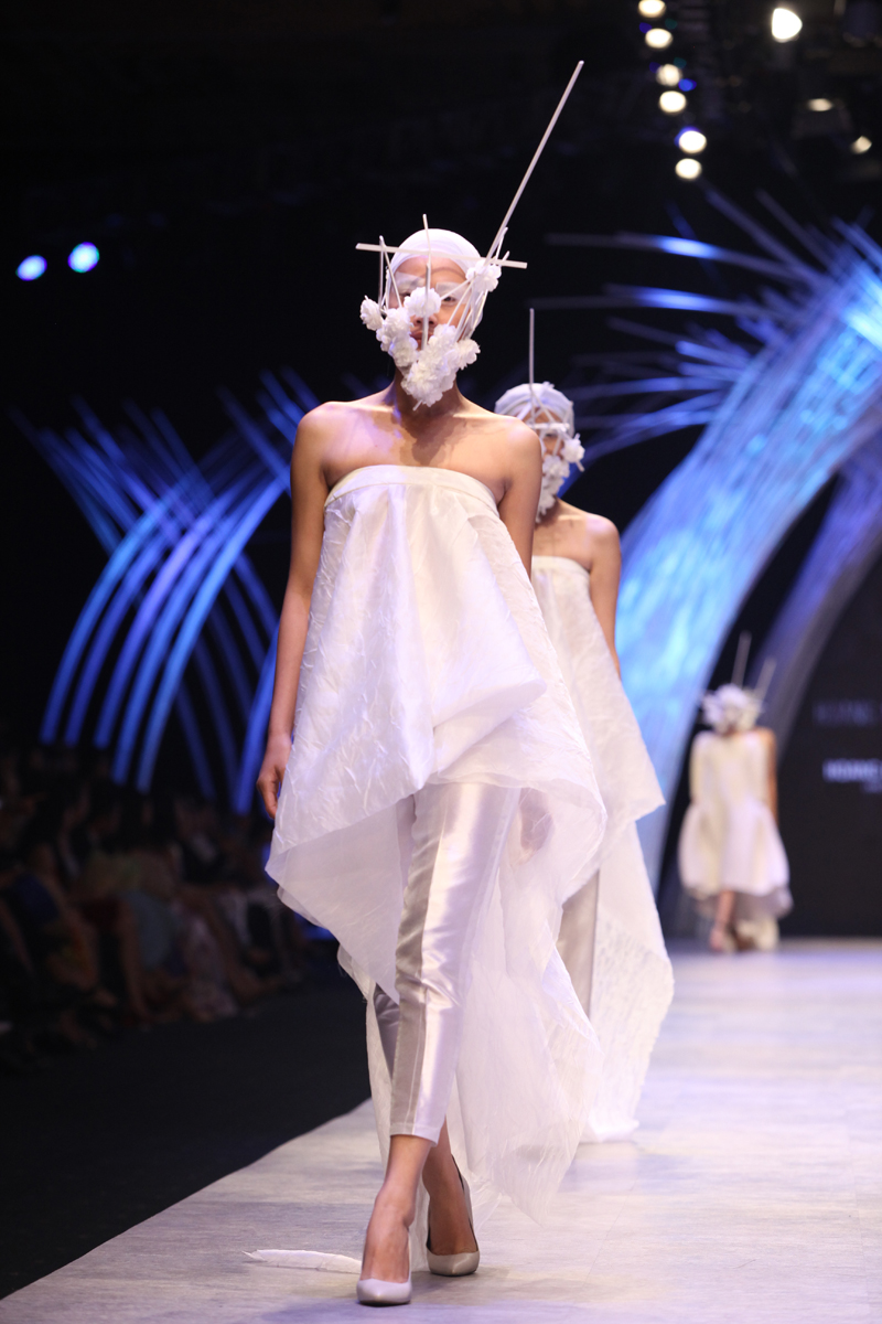 Á hậu Hoàng My "3 vòng như 1" khi trở lại sàn diễn - 10