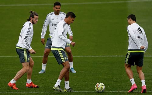 Bale, Ronaldo "làm lành", nội bộ Real vẫn loạn - 1