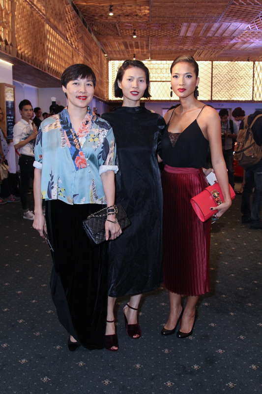 Sơn Tùng phủ đồ hiệu từ đầu đến chân xem thời trang - 13