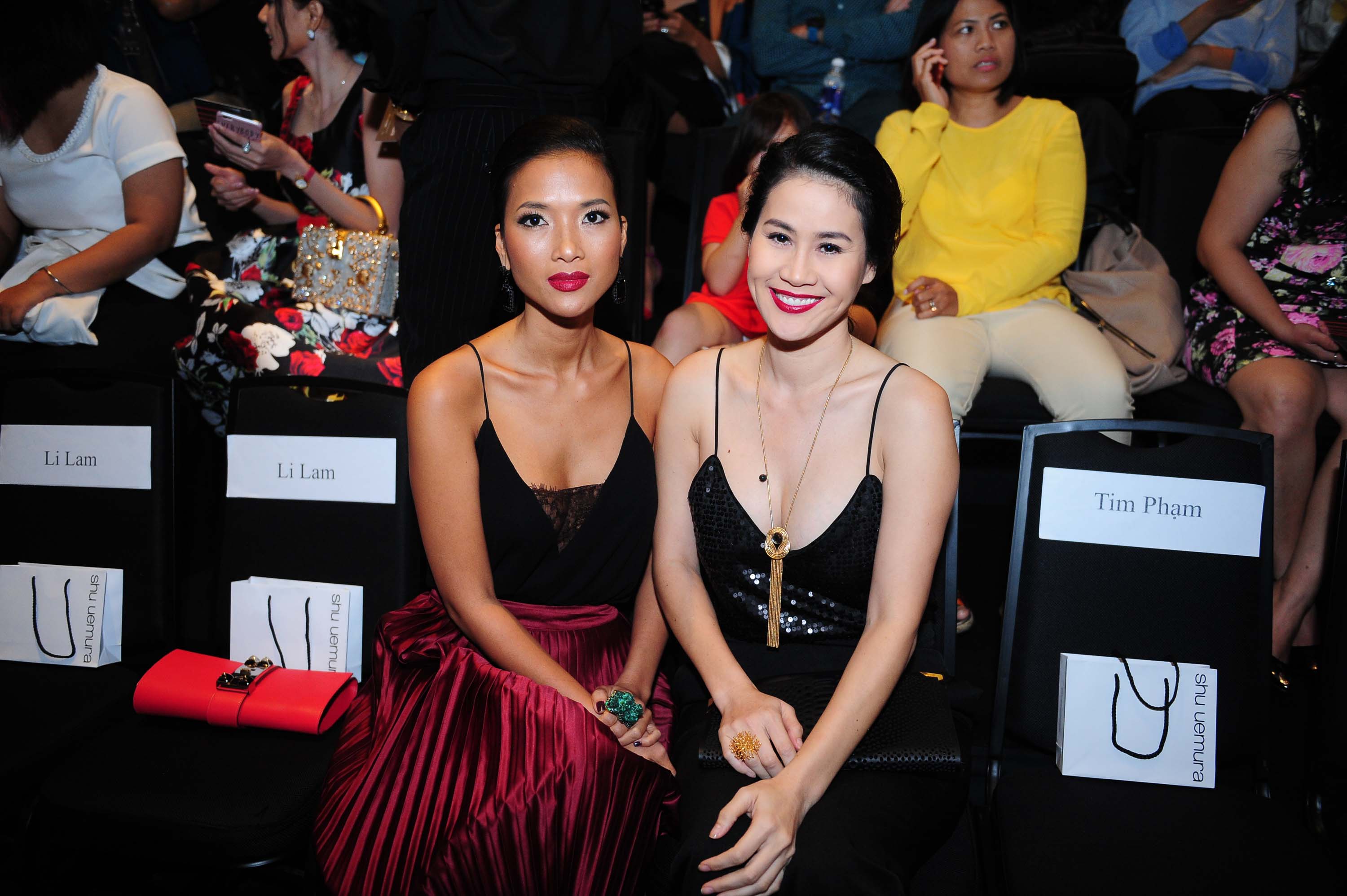 Sơn Tùng phủ đồ hiệu từ đầu đến chân xem thời trang - 5