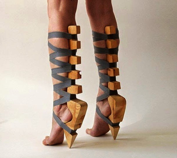 Những đôi giày cao gót "bá đạo" nhất thế giới - 9