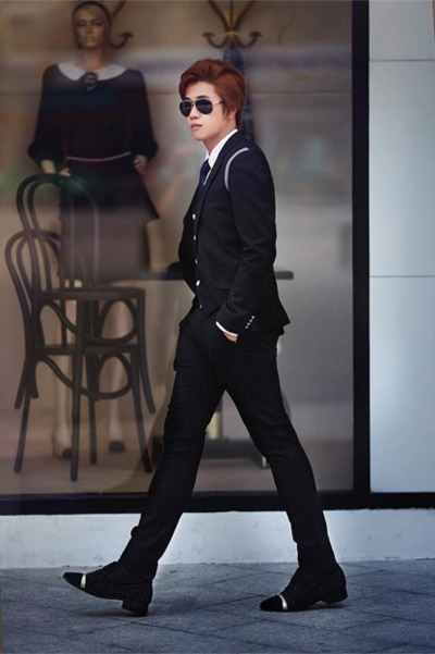 Nhà thiết kế trẻ Eric Nguyễn diện suit đẹp như trai Hàn - 4