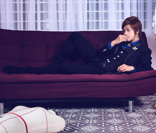 Nhà thiết kế trẻ Eric Nguyễn diện suit đẹp như trai Hàn - 9