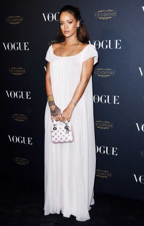 "Bóc giá" trang phục đầu thu của sao thế giới - 8