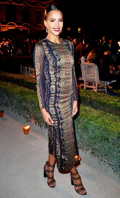 "Bóc giá" trang phục đầu thu của sao thế giới - 4