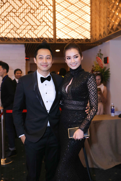 Ca sĩ Phương Linh gây thổn thức với yếm đào hờ hững - 10