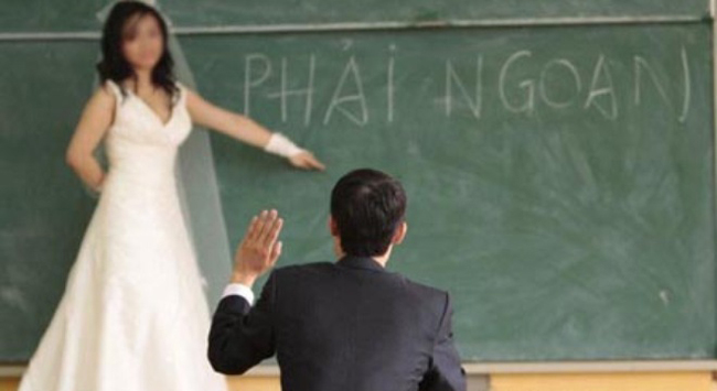 Anh đọc rõ chữ này là gì rồi chứ hả?
