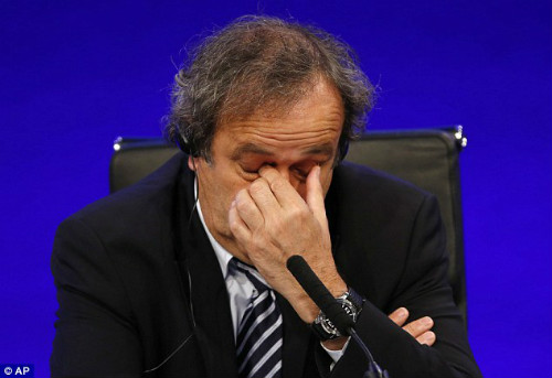 Scandal hối lộ FIFA: Platini tố Blatter “gài bẫy” - 1