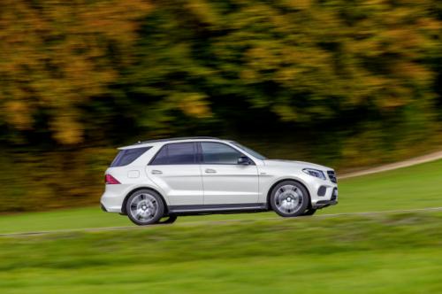 Soi phiên bản thể thao Mercedes-Benz GLE 450 AMG 4MATIC - 2