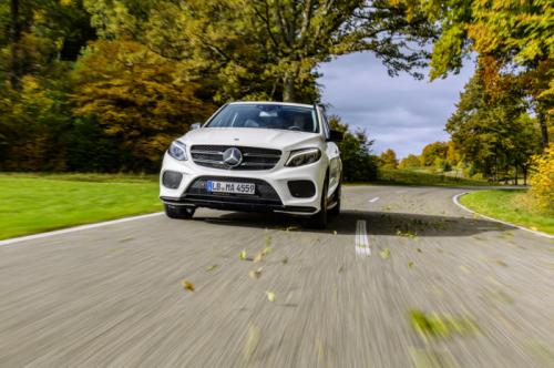 Soi phiên bản thể thao Mercedes-Benz GLE 450 AMG 4MATIC - 3