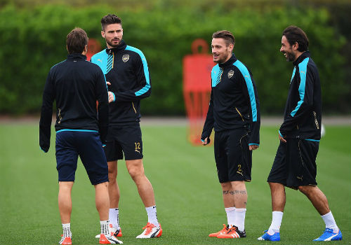 Cup C1: Arsenal tự tin làm Lewandowski "tắt điện" - 9