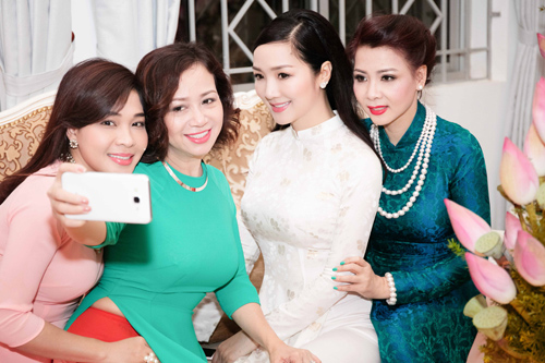 Giáng My mở tiệc tại nhà riêng mừng ngày 20.10 - 12