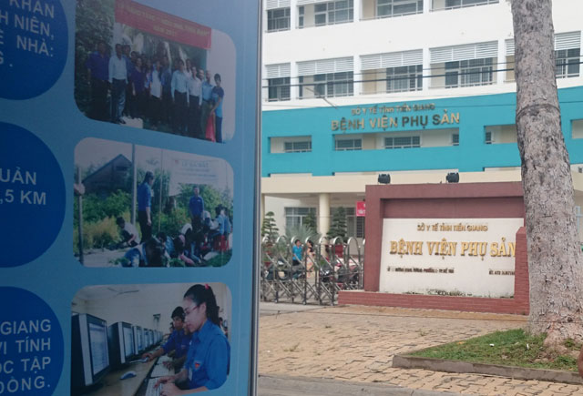 Phong tỏa cổng bệnh viện để... làm hội chợ - 3