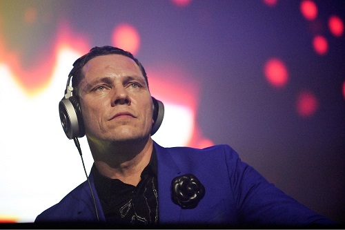 Huyền thoại DJ Tiesto xác nhận đến Việt Nam - 2