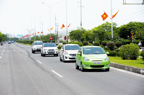 Chùm ảnh đẹp: 2000km xuyên Việt cùng Mitsubishi Caravan 2015 - 1