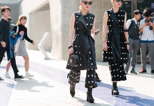 Tín đồ Hàn chơi đùa với thời trang trên phố Seoul - 9