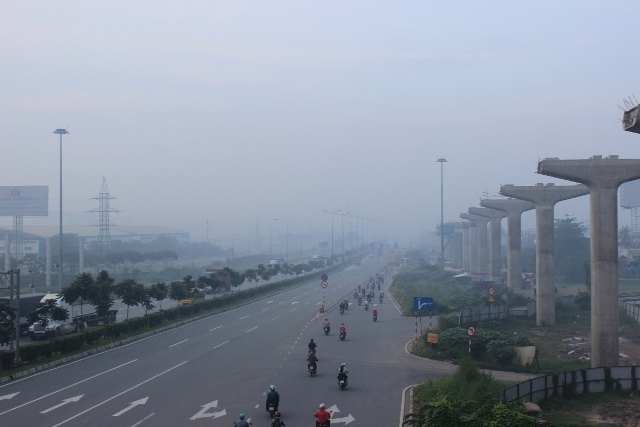 Sài Gòn bồng bềnh trong sương mù dày nhất từ đầu năm - 1