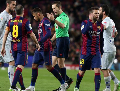 SỐC: Trọng tài được “lệnh” thiên vị Real ở El Clasico - 1