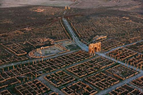 Timgad: “Báu vật kiến trúc” La Mã suýt bị lãng quên - 1