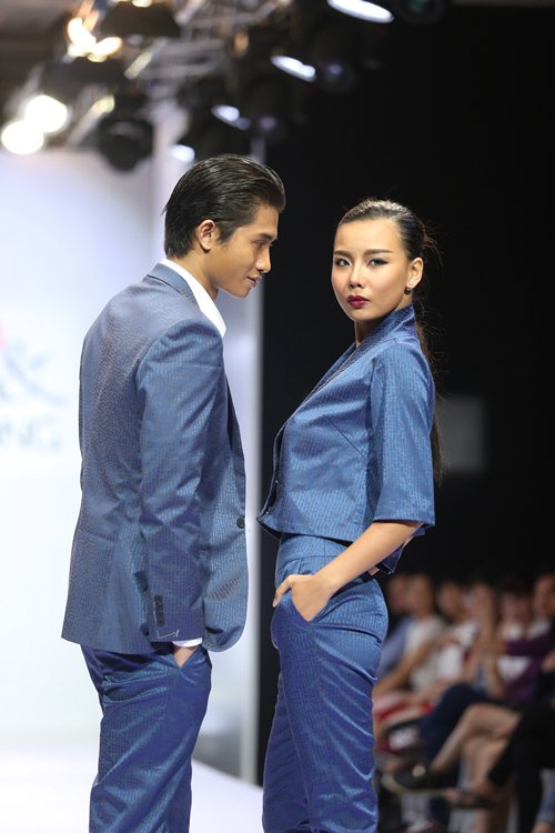 Diễm Hương tự tin làm vedette trên sàn catwalk - 13