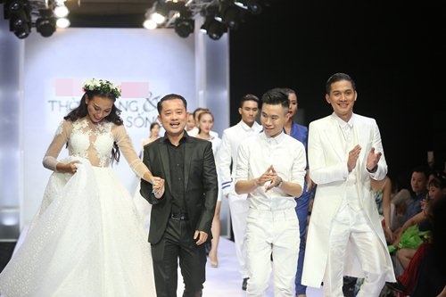 Diễm Hương tự tin làm vedette trên sàn catwalk - 14