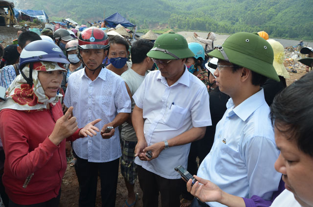 Tân Bí thư Đà Nẵng thị sát bãi rác gây ô nhiễm nặng - 2