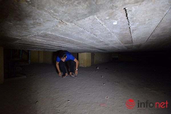 HN: Còng lưng chui qua nóc nhà để đi nhờ thang máy - 7