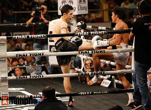 Duy Nhất đả bại võ sĩ Pháp trên sàn Thai Fight - 6