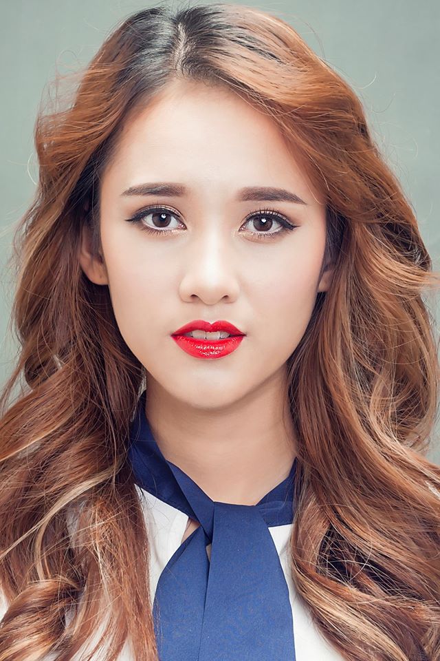 Trang điểm nồng nàn, nổi bật như hoa hậu Phạm Hương - 2