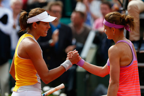WTA Finals ngày 2: Kvitova nhận thất bại mở màn - 1