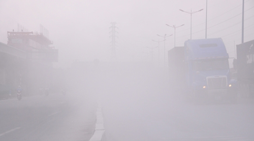 “Bão” bụi khiến người Sài Gòn khốn khổ - 3