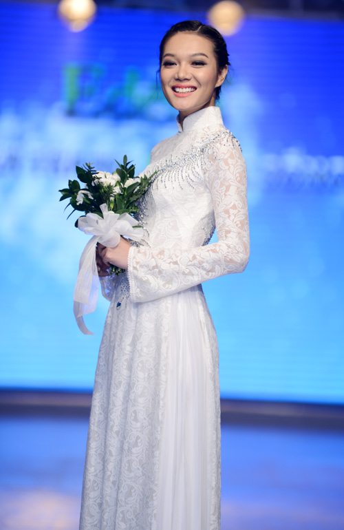 Những mỹ nhân Việt dính scandal thi sắc đẹp "chui" - 7